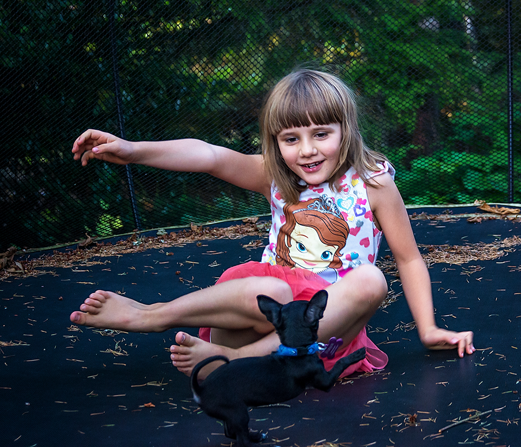 Raven & Raya on Trampoline